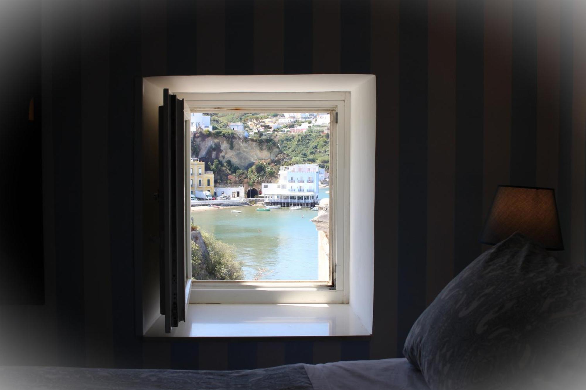 Apartamento La Mansarda Sul Porto Ponza Exterior foto