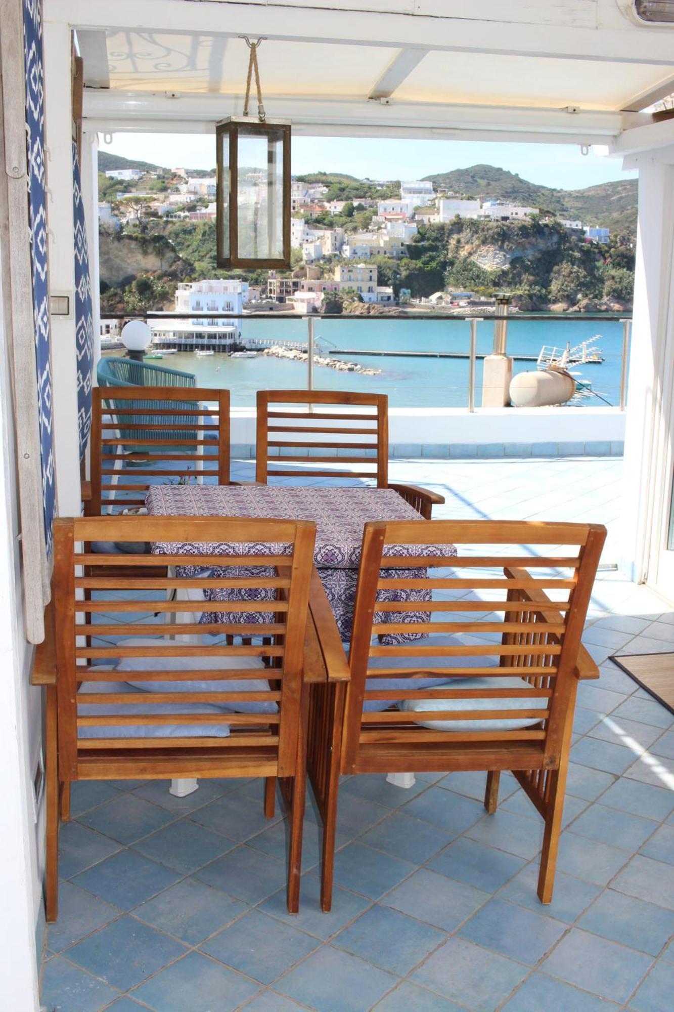Apartamento La Mansarda Sul Porto Ponza Exterior foto