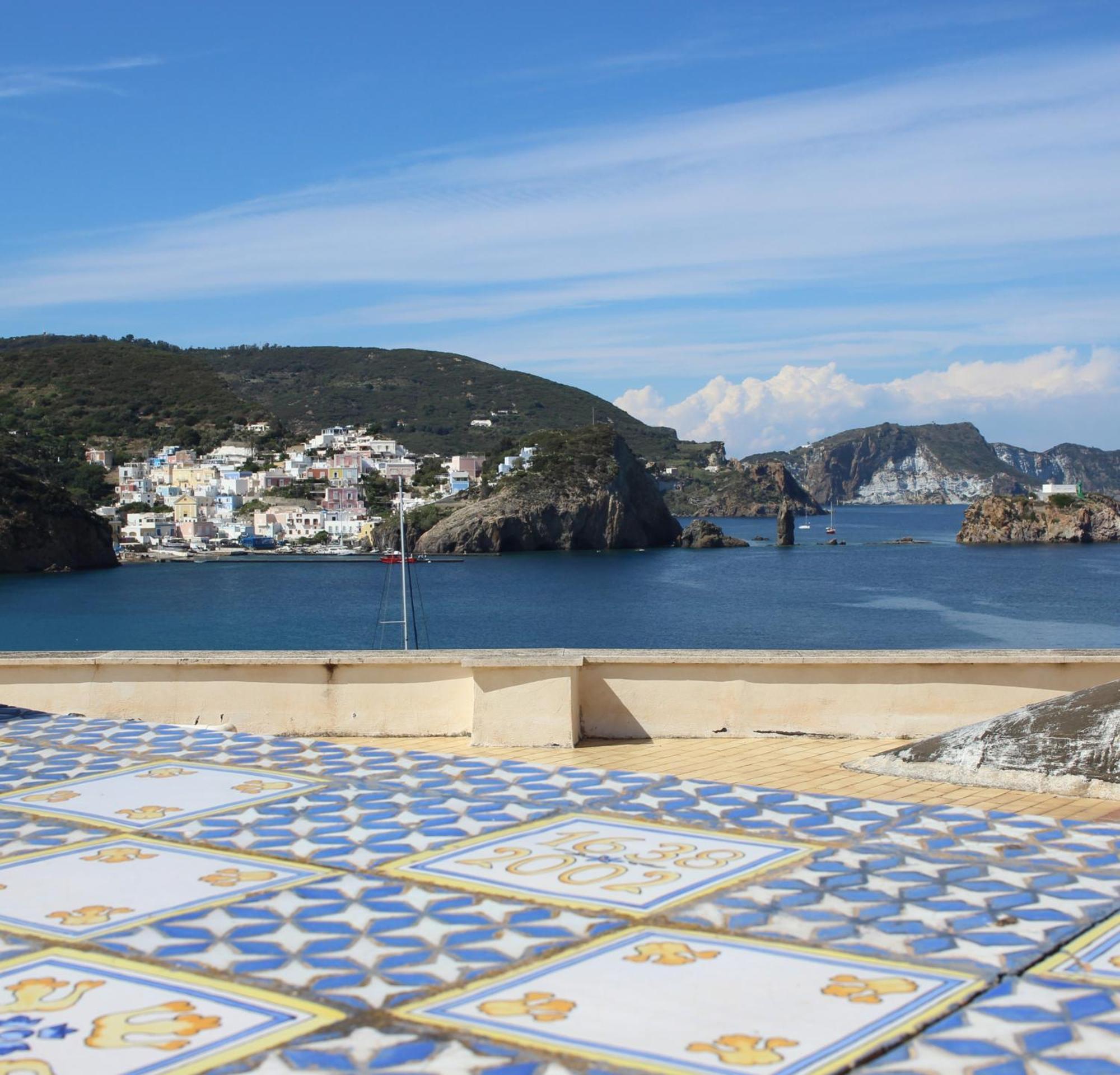 Apartamento La Mansarda Sul Porto Ponza Exterior foto